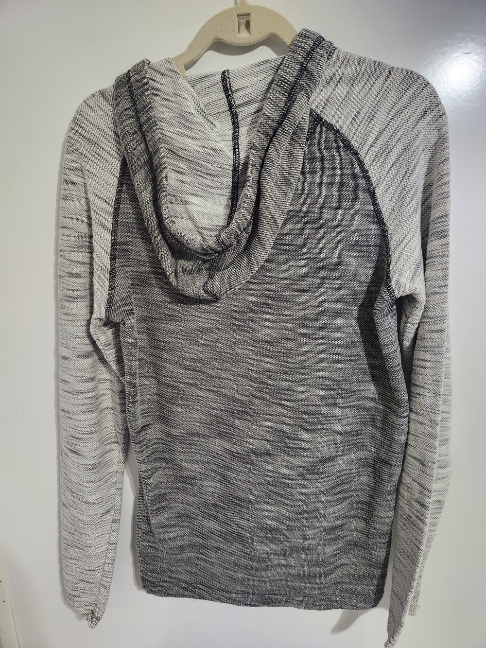 Free Planet Grey Heatherd Hoodie, Size Medium - Picture 5 of 7